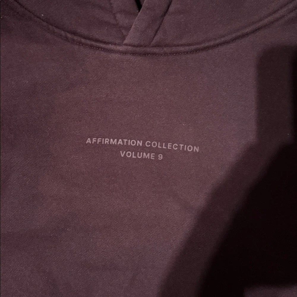 Comfrt Affirmation Collection hoodie size 2XL in deep maroon - Picture 3 of 5